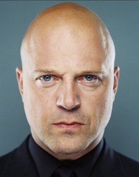 Michael Chiklis