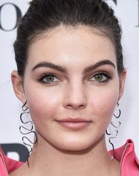 Camren Bicondova